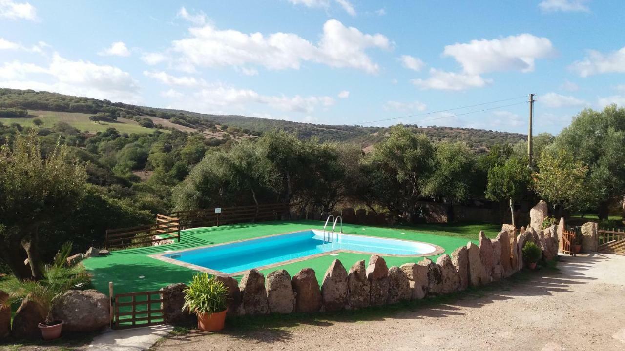 Agriturismo Sa E Padedda Mores Buitenkant foto