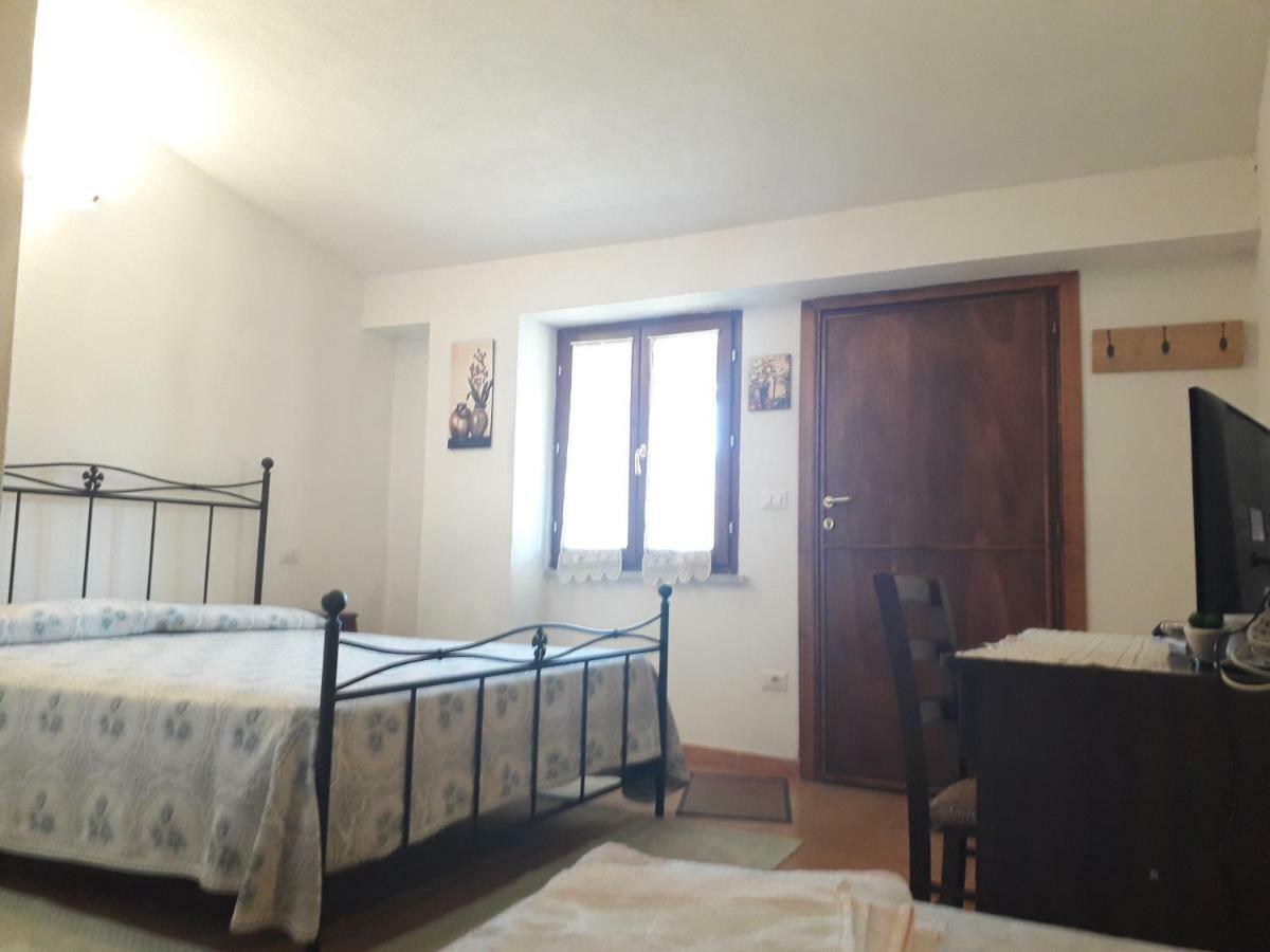 Agriturismo Sa E Padedda Mores Buitenkant foto